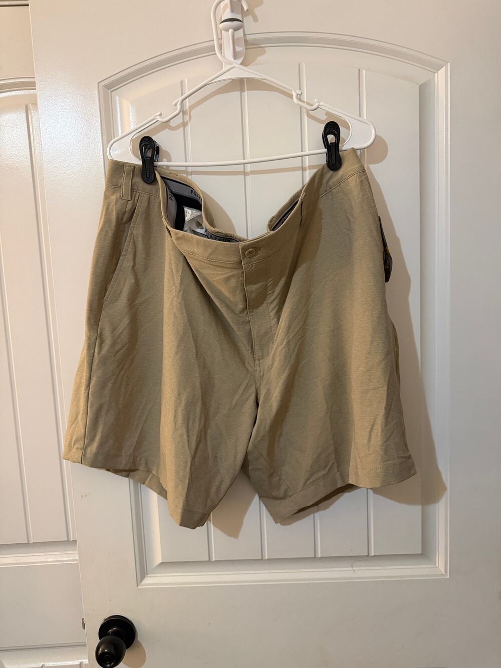 NWT PGA TOUR Men's Golf Shorts Size 42 Tan Khaki Flat Front Performance
